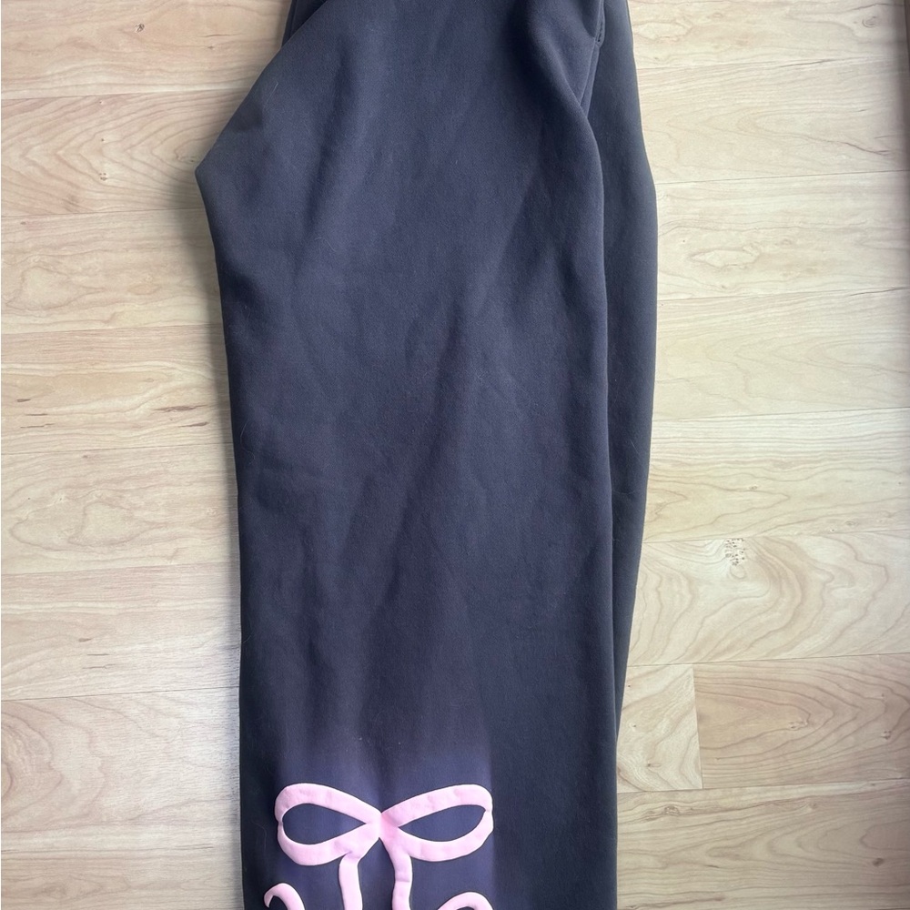 EDIKTED dark gray Pants with Pink Detail